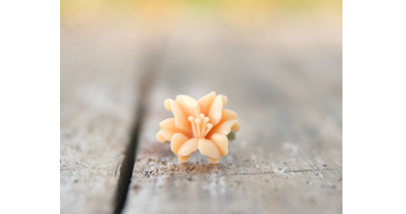 Pale-Peach Lily Flower Antique Brass Ring perfect for a Maid of Honor Gift - Cantaloupe
