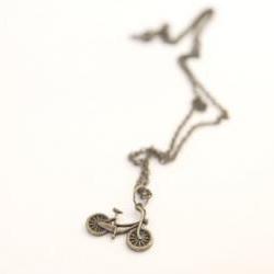 Vintage Style Bicycle Charm Pendant Necklace Perfect for Bridesmaid Gifts